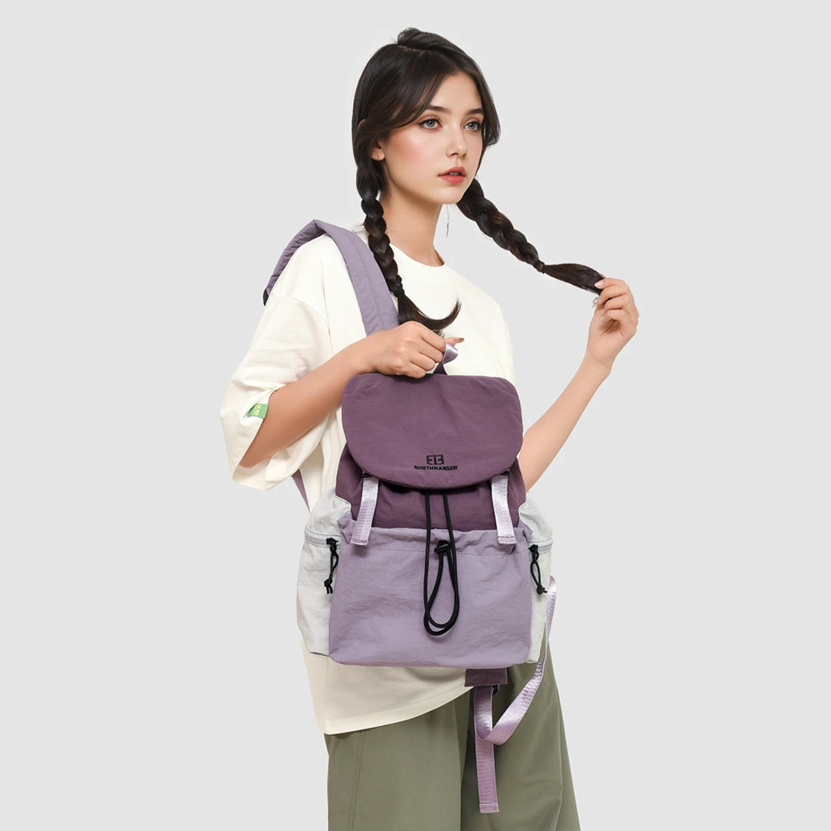 Small Backpack, Lightweight Outdoor Mountaineering Travel, New Backpack, Female College Student School Bag, High School Student, Junior High School Student, Shopping and Travel Sports