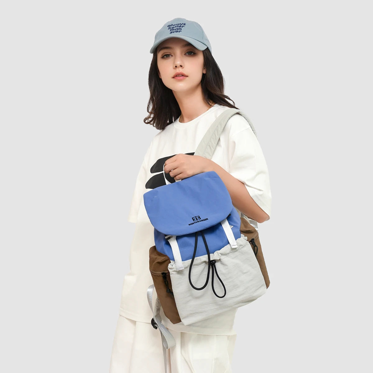 Small Backpack, Lightweight Outdoor Mountaineering Travel, New Backpack, Female College Student School Bag, High School Student, Junior High School Student, Shopping and Travel Sports