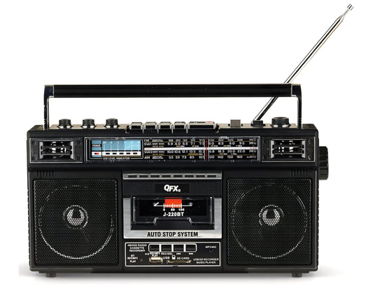 Retro BoomBox — Bluetooth Cassette Radio